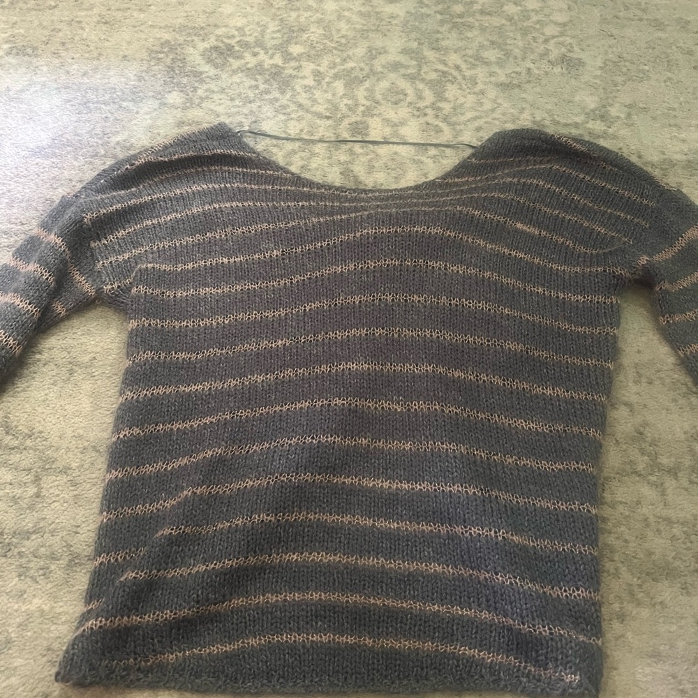 MYSTREE CHARCOAL BLUE AND ROSE GOLD KNIT SWEATER WITH OPEN BACK